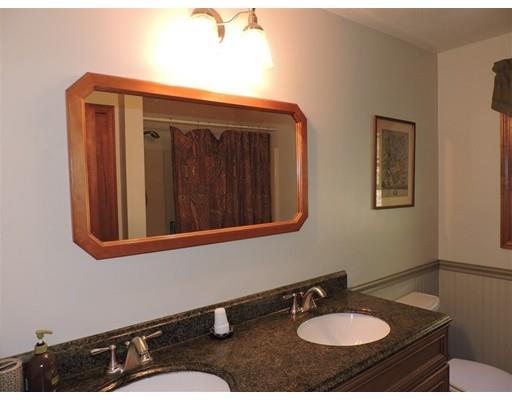 73 Tracy Road Dudley, MA 01571 - Photo 28 of 30 Gallery Image 28