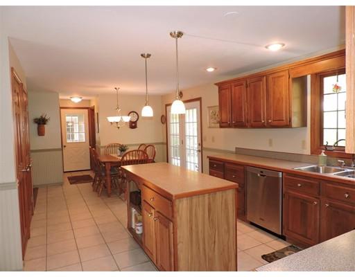73 Tracy Road Dudley, MA 01571 - Photo 6 of 30 Gallery Image 6