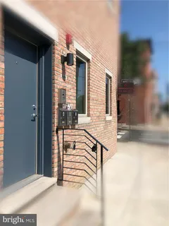 $1,350 | 1128 South 19th Street, Unit A, Philadelphia, PA 19146