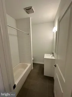 $1,350 | 1128 South 19th Street, Unit A, Philadelphia, PA 19146