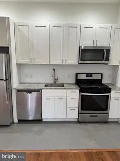 $1,350 | 1128 South 19th Street, Unit A, Philadelphia, PA 19146