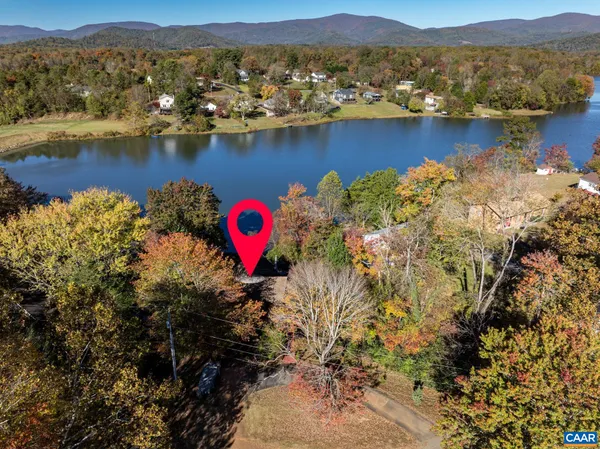 a view of front of house with a small yard