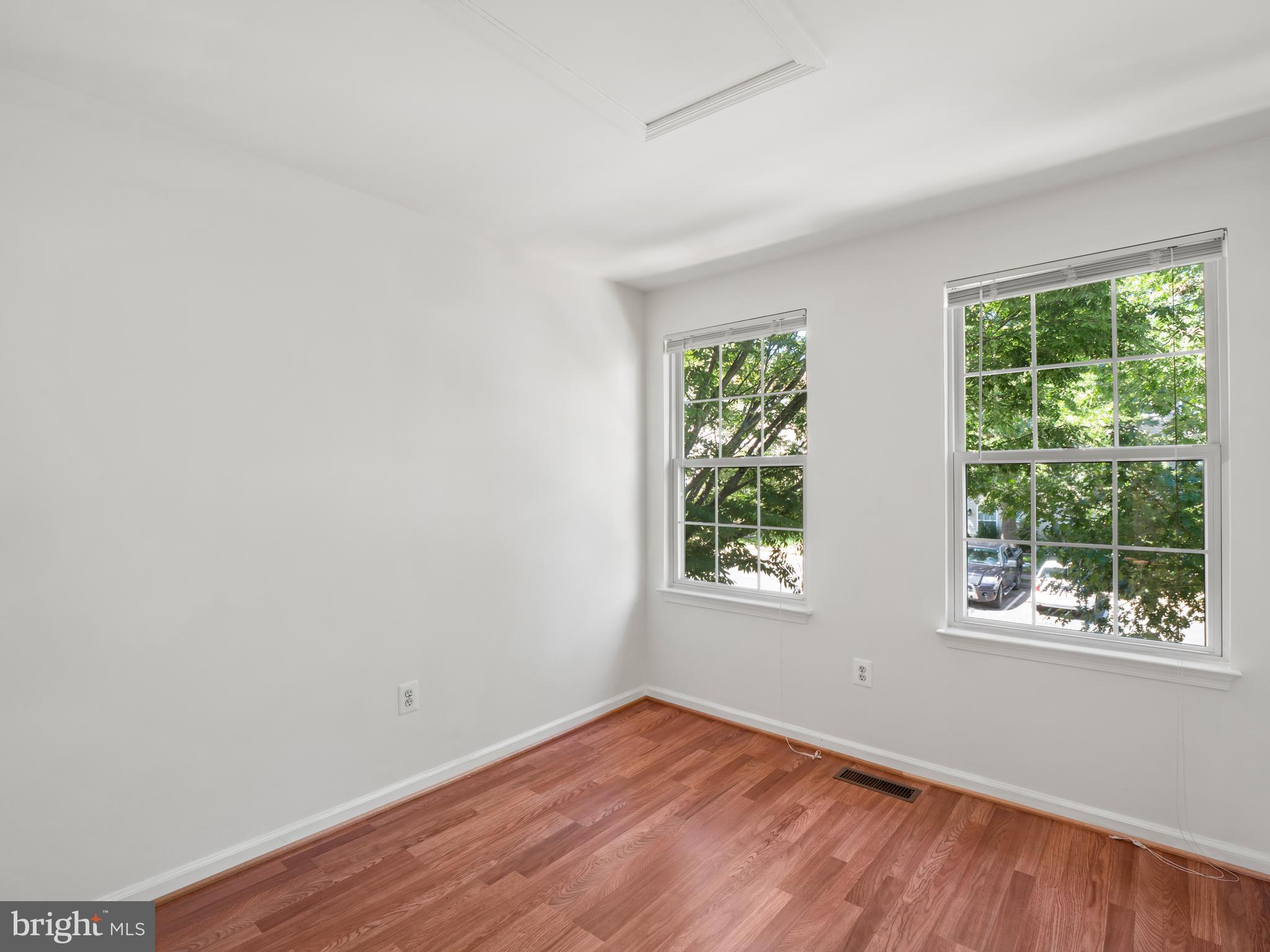 14801 Bolton Road Centreville, VA 20121 - Photo 13 of 20