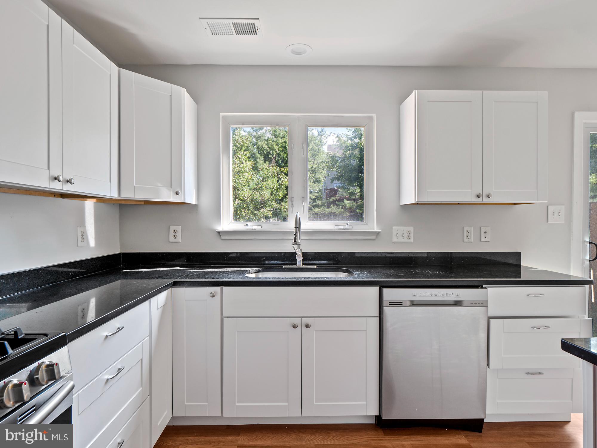 14801 Bolton Road Centreville, VA 20121 - Photo 9 of 20
