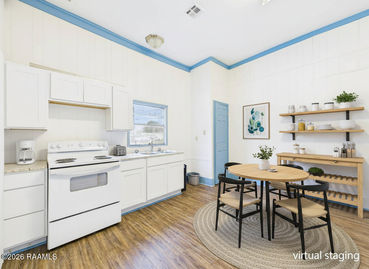 405 East Convent Street Lafayette, LA 70501 - Photo 7 of 18 Kitchen (11)