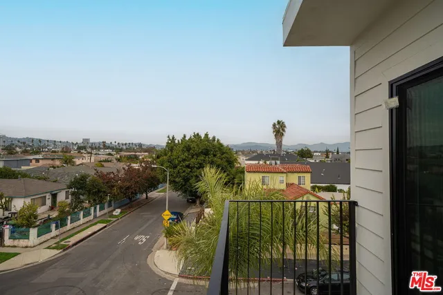 $4,995 | 1802 1/2 South Highland Avenue, Los Angeles, CA 90019
