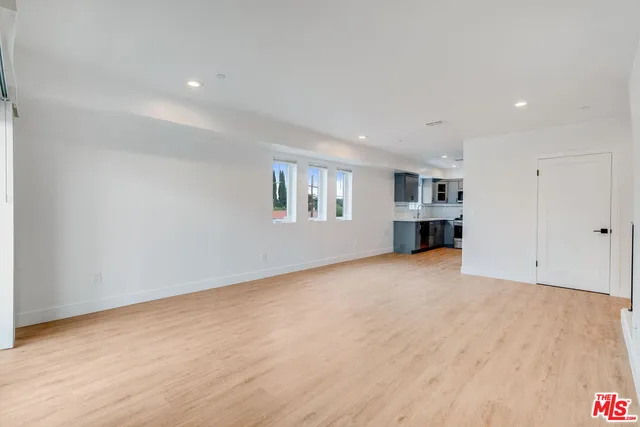 $4,995 | 1802 1/2 South Highland Avenue, Los Angeles, CA 90019