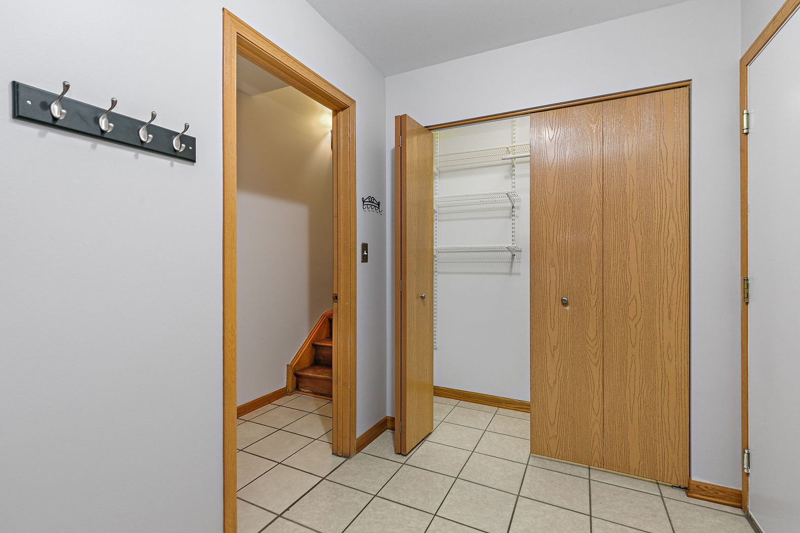 614 Littleton Trail, Unit 614 Elgin, IL 60120 - Photo 27 of 30 a view of a bathroom with sink