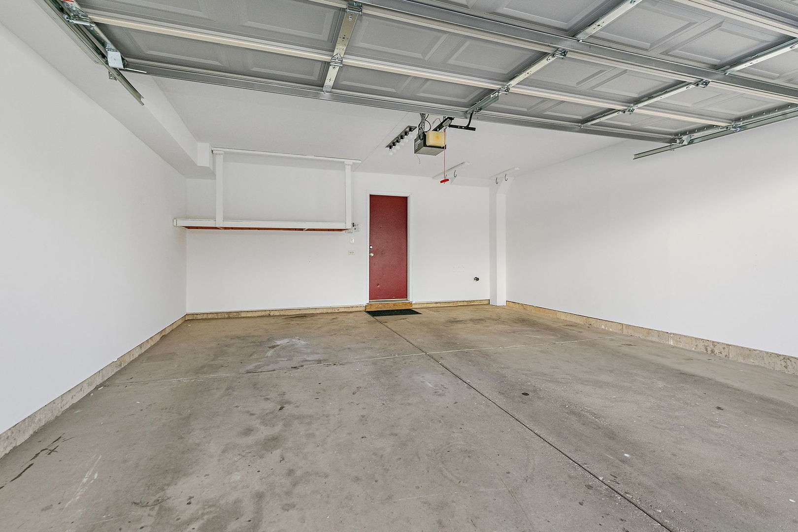 614 Littleton Trail, Unit 614 Elgin, IL 60120 - Photo 28 of 30 a view of garage