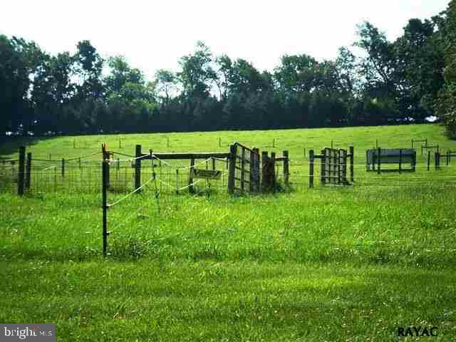 4708 Bentz Road Spring Grove, PA 17362 - Photo 14 of 36 Gallery Image 14