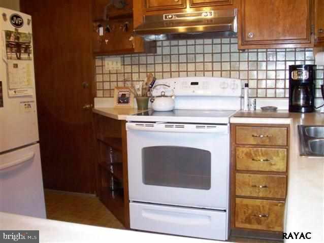4708 Bentz Road Spring Grove, PA 17362 - Photo 21 of 36 Gallery Image 21