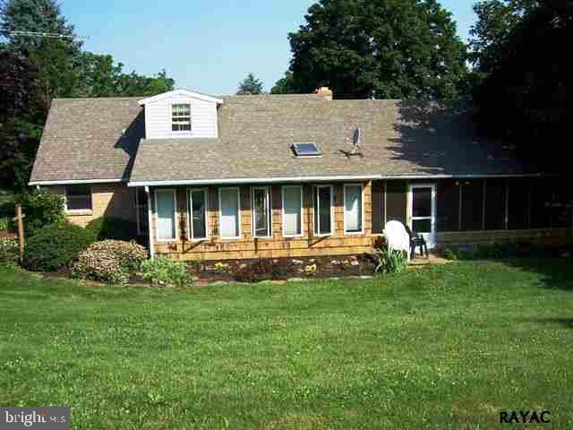 4708 Bentz Road Spring Grove, PA 17362 - Photo 5 of 36 Gallery Image 5