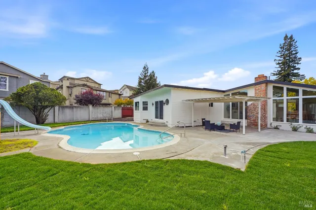 $995,000 | 2335 Joanne Circle, Napa, CA 94559