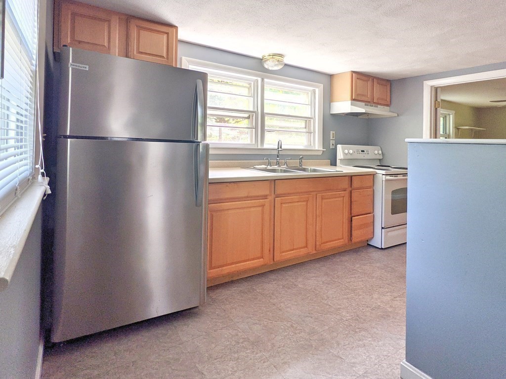 100 Barker Road Wareham, MA 02538 - Photo 13 of 26