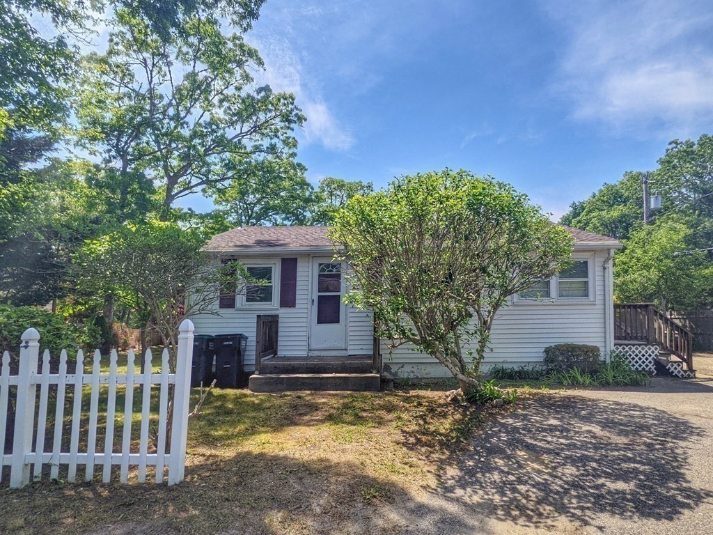 100 Barker Road Wareham, MA 02538 - Photo 3 of 26