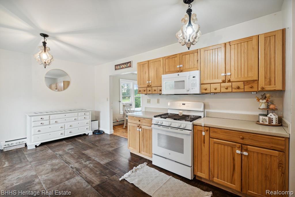 5160 Preston Road Howell, MI 48855 - Photo 10 of 46