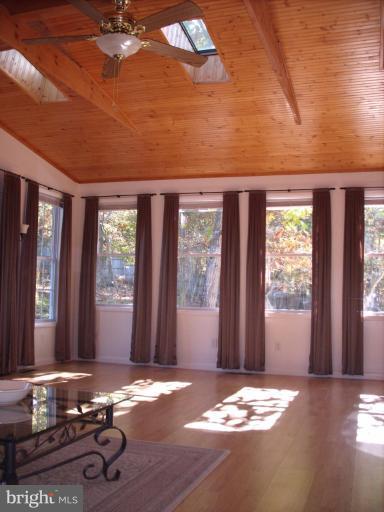 577 Center Ridge Road Great Cacapon, WV 25422 - Photo 2 of 29 Living Room