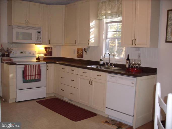 577 Center Ridge Road Great Cacapon, WV 25422 - Photo 6 of 29 Kitchen
