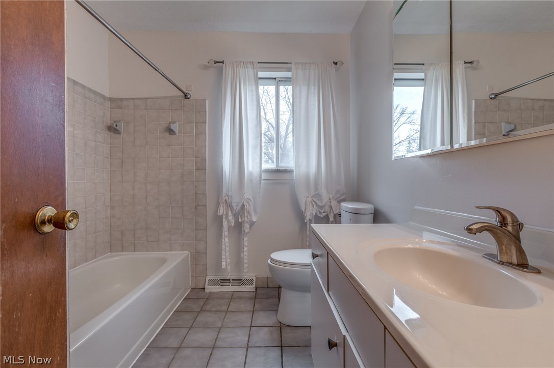 5800 Lake Road Mentor, OH 44060 - Photo 15 of 26 Gallery Image 15