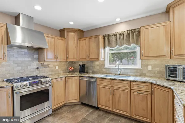 $849,990 | 682 Whirlaway Drive, Warminster, PA 18974