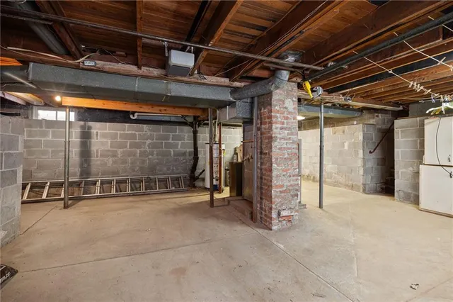 $154,900 | 707 Court Street, St. Joseph, MO 64504