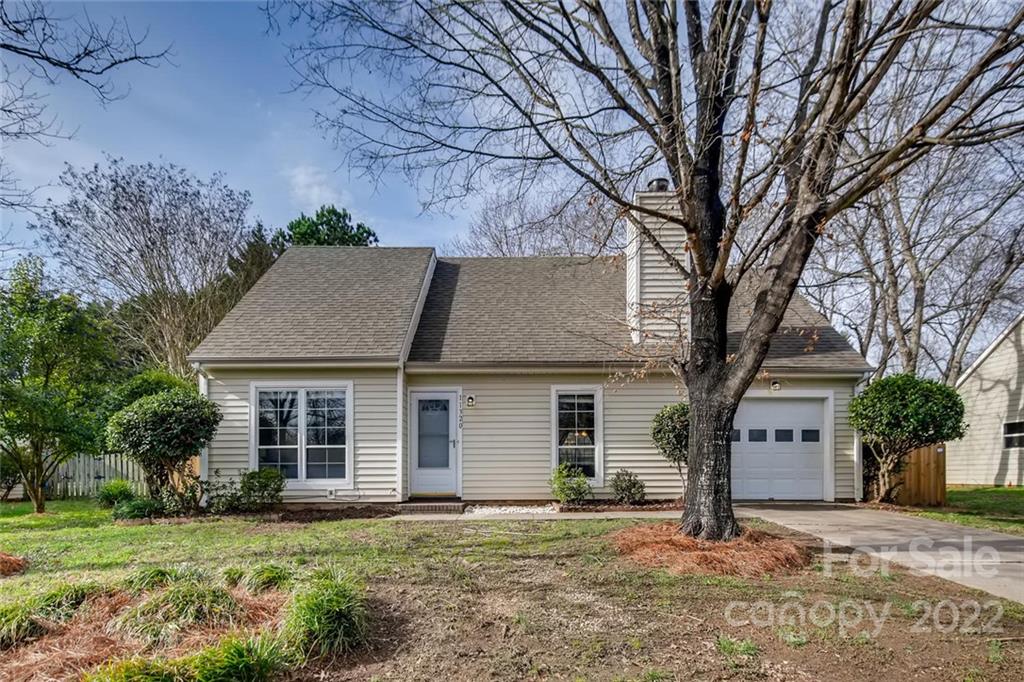 11320 Park Road Charlotte, NC 28226 - Photo 1 of 28 front view of a house with a yard