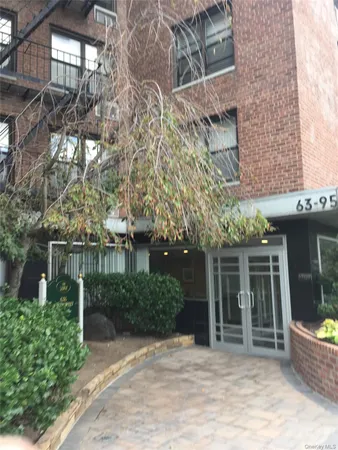 $1,950 | 63-95 Austin Street, Unit 4C | Rego Park