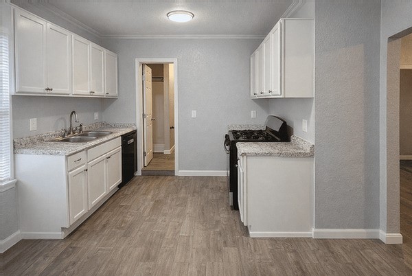 511 West Cleveland Street, Unit 2 Alvin, TX 77511 - Photo 3 of 6