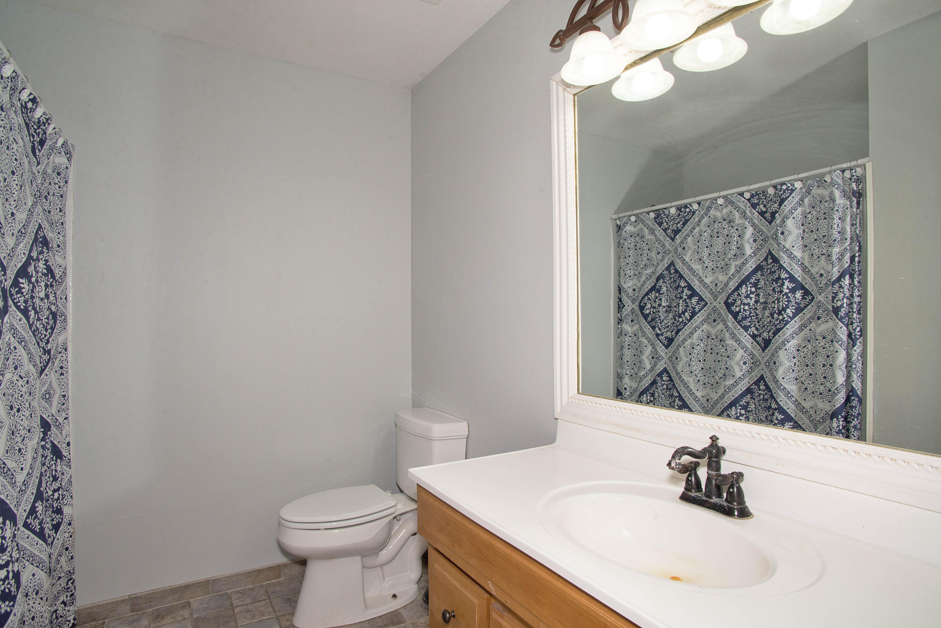 705 Gail Chambers Road Jackson, NJ 08527 - Photo 8 of 23 _RMJ2979 2nd bathroom