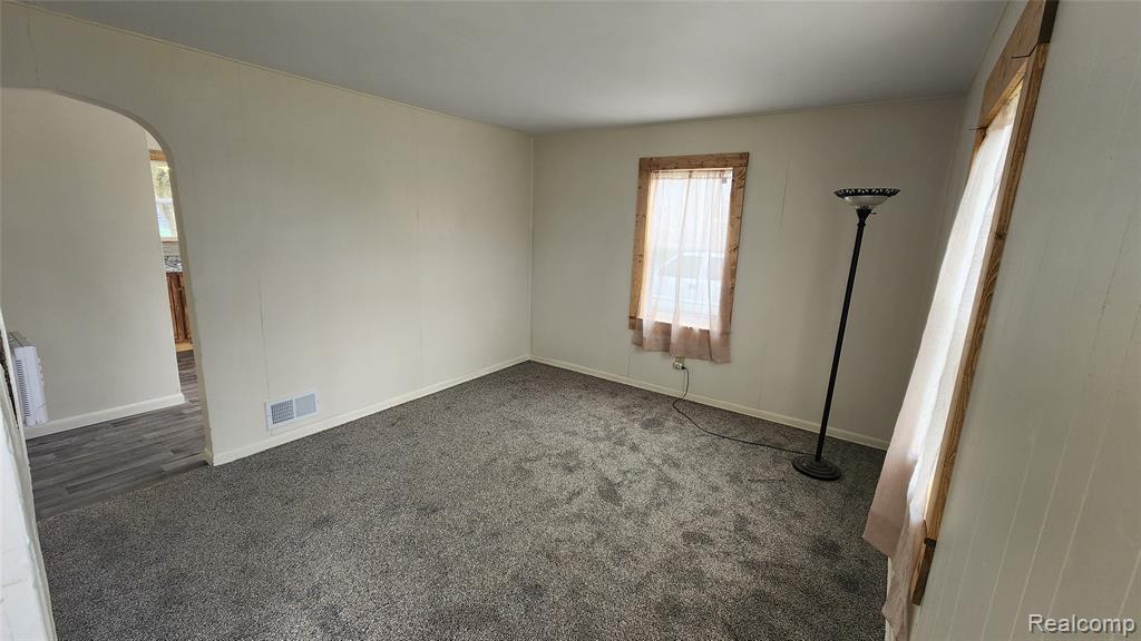 1233 Coldwater Road Flint, MI 48505 - Photo 6 of 22