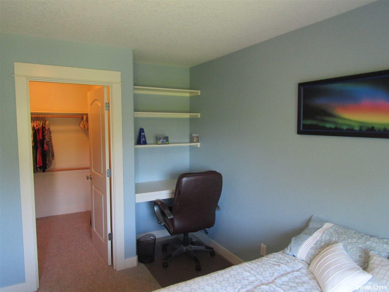 6607 Hazelgreen Road Northeast Salem, OR 97305 - Photo 32 of 41