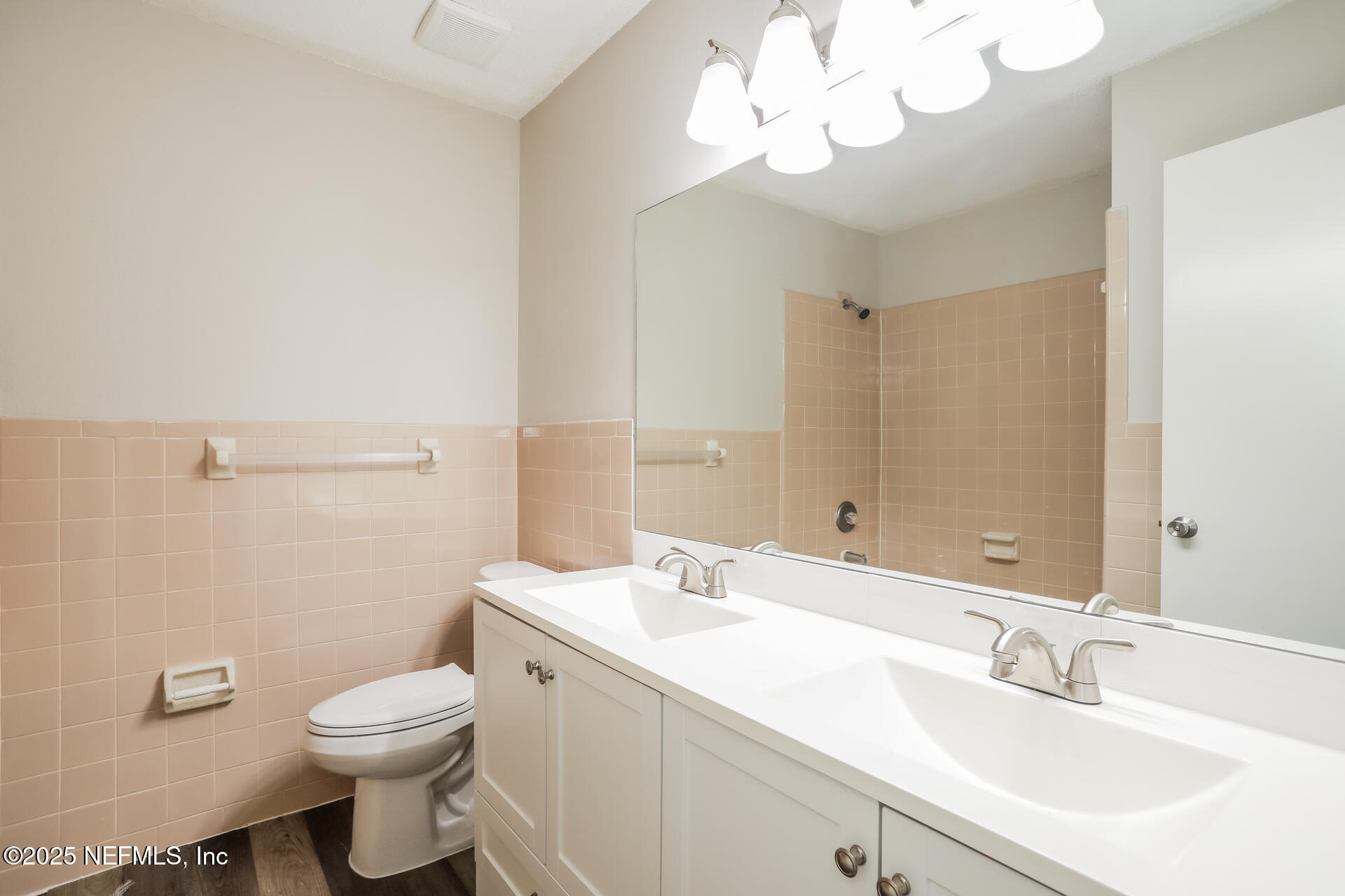 4153 Tar Kiln Road Jacksonville, FL 32223 - Photo 17 of 21 017-photo-bathroom-14331001