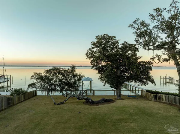 $3,995,000 | 518 Navy Cove Boulevard, Gulf Breeze, FL 32561