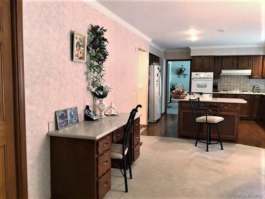 1344 Springborrow Drive Flint, MI 48532 - Photo 10 of 39 Kitchen Desk.jpg