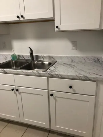 a close view of sink and tap