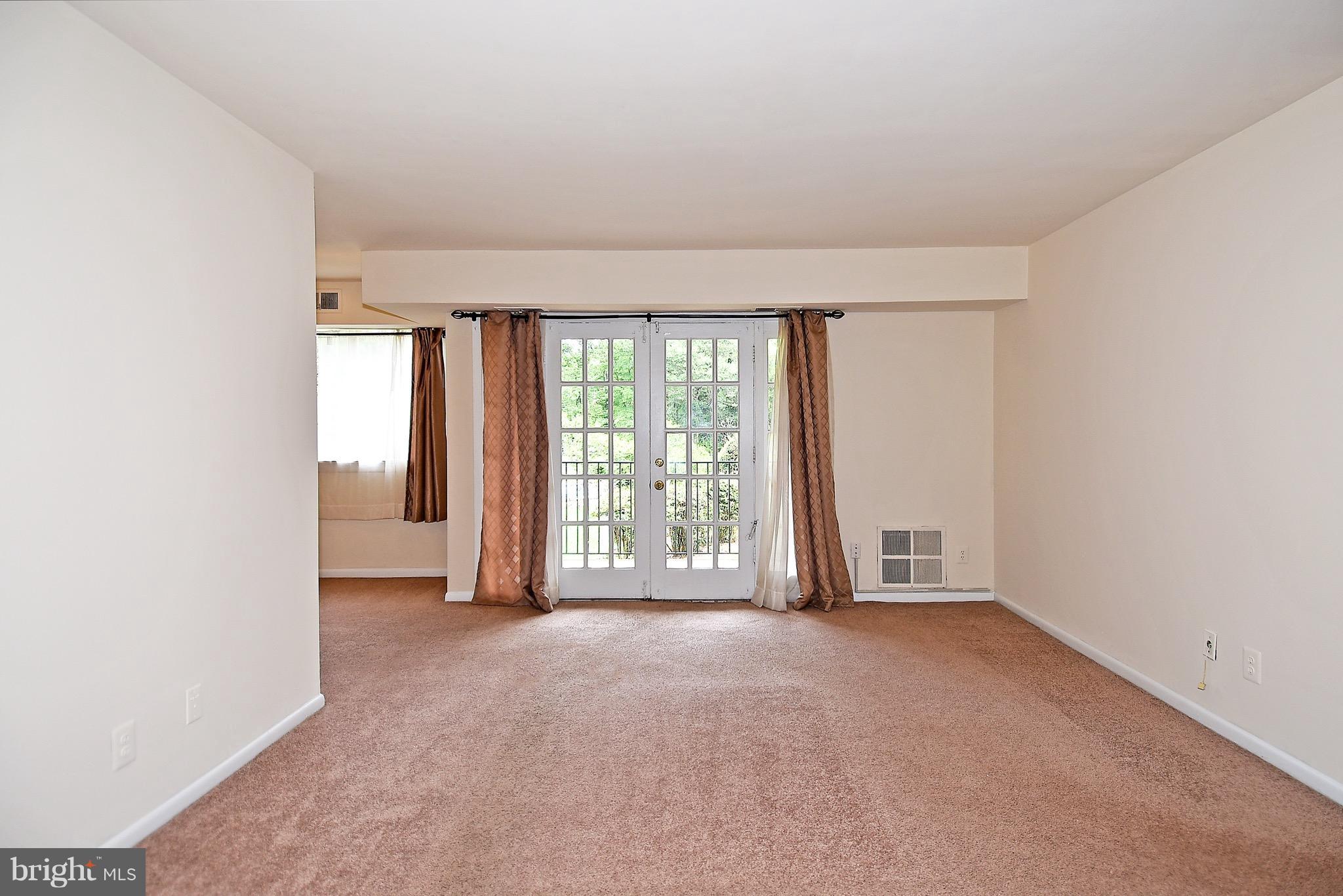 7097 Spring Garden Drive, Unit 103 Springfield, VA 22150 - Photo 2 of 30 Living Room