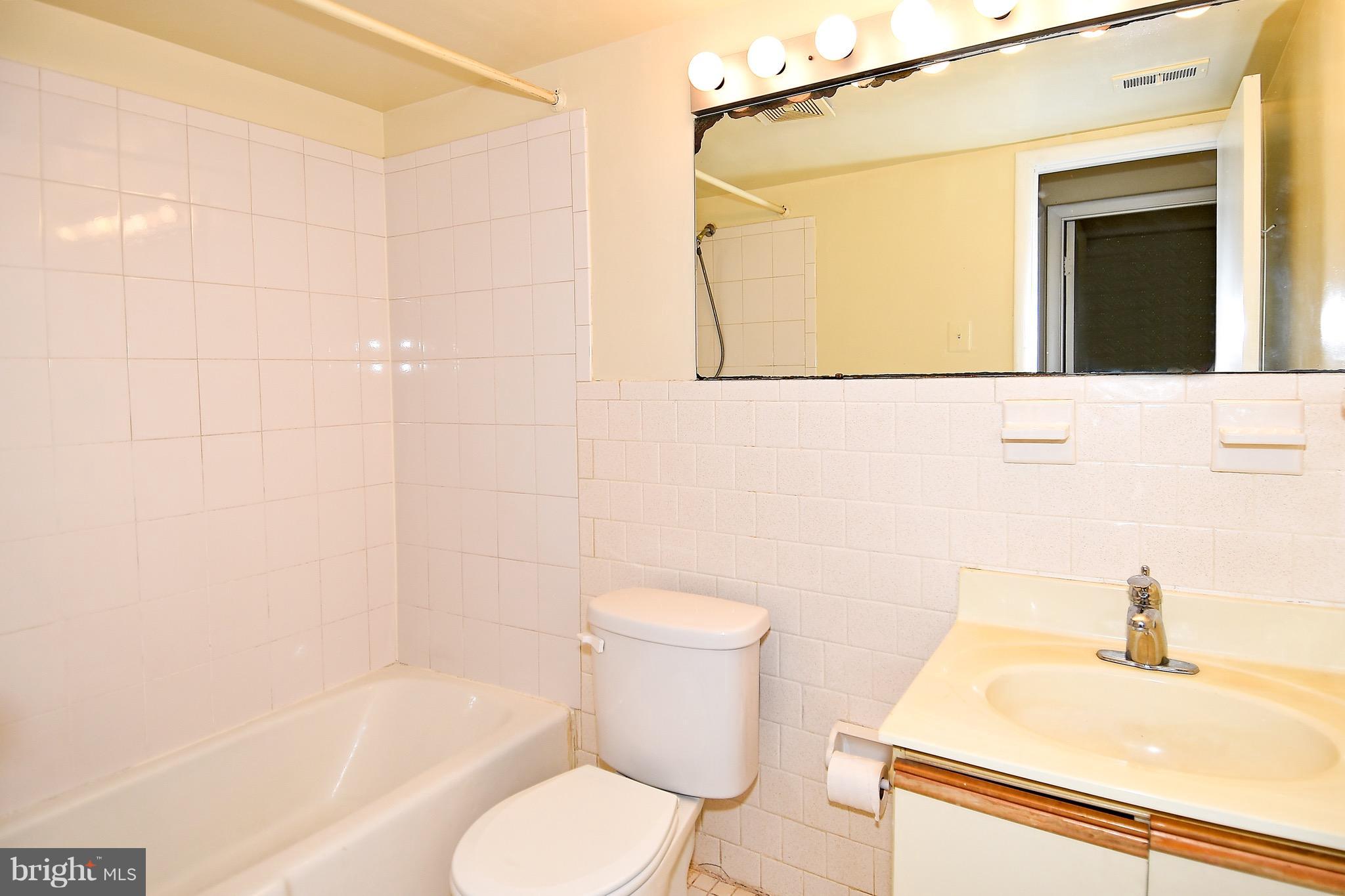 7097 Spring Garden Drive, Unit 103 Springfield, VA 22150 - Photo 18 of 30 Bath