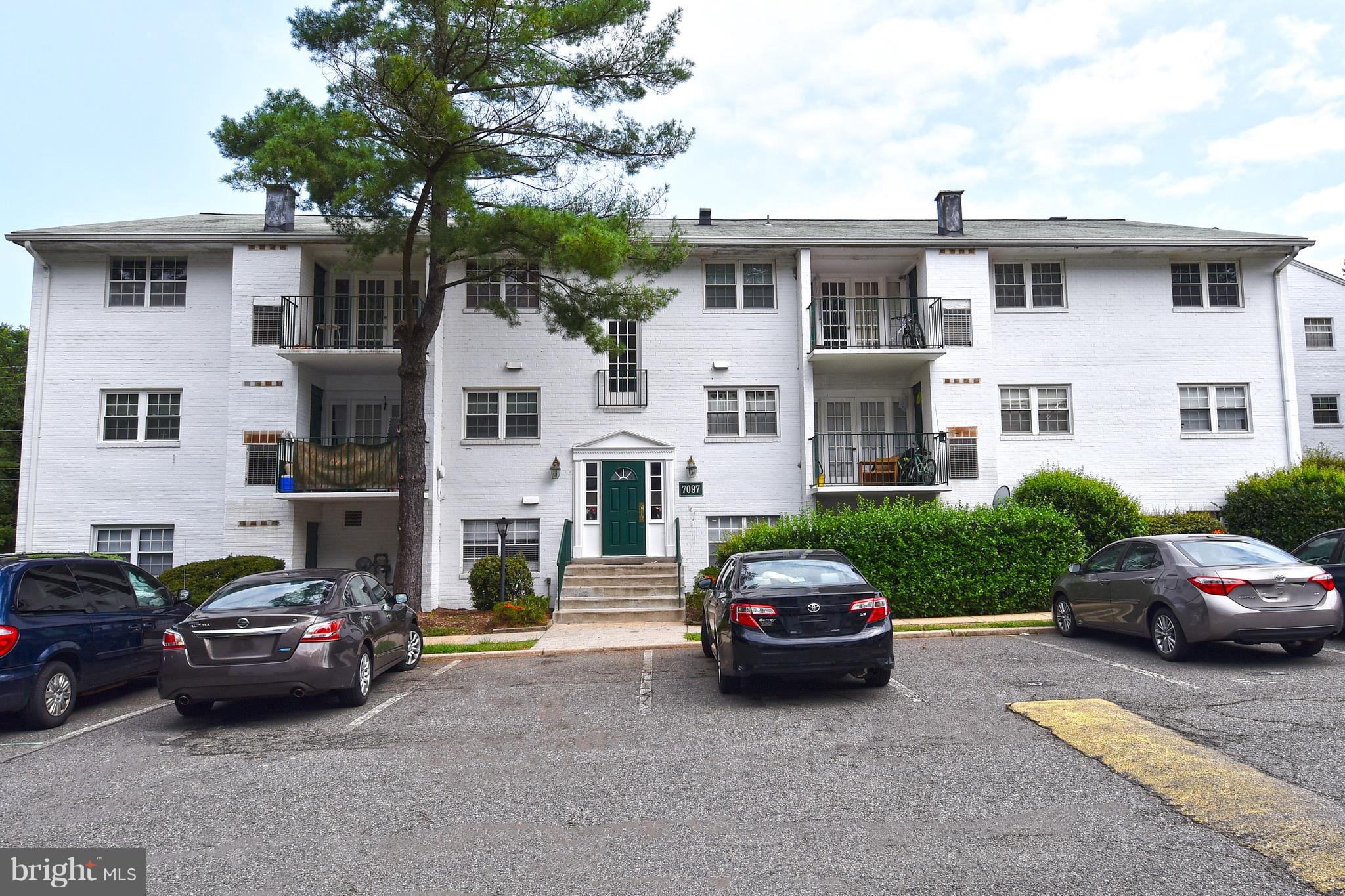 7097 Spring Garden Drive, Unit 103 Springfield, VA 22150 - Photo 28 of 30 Exterior (Front)