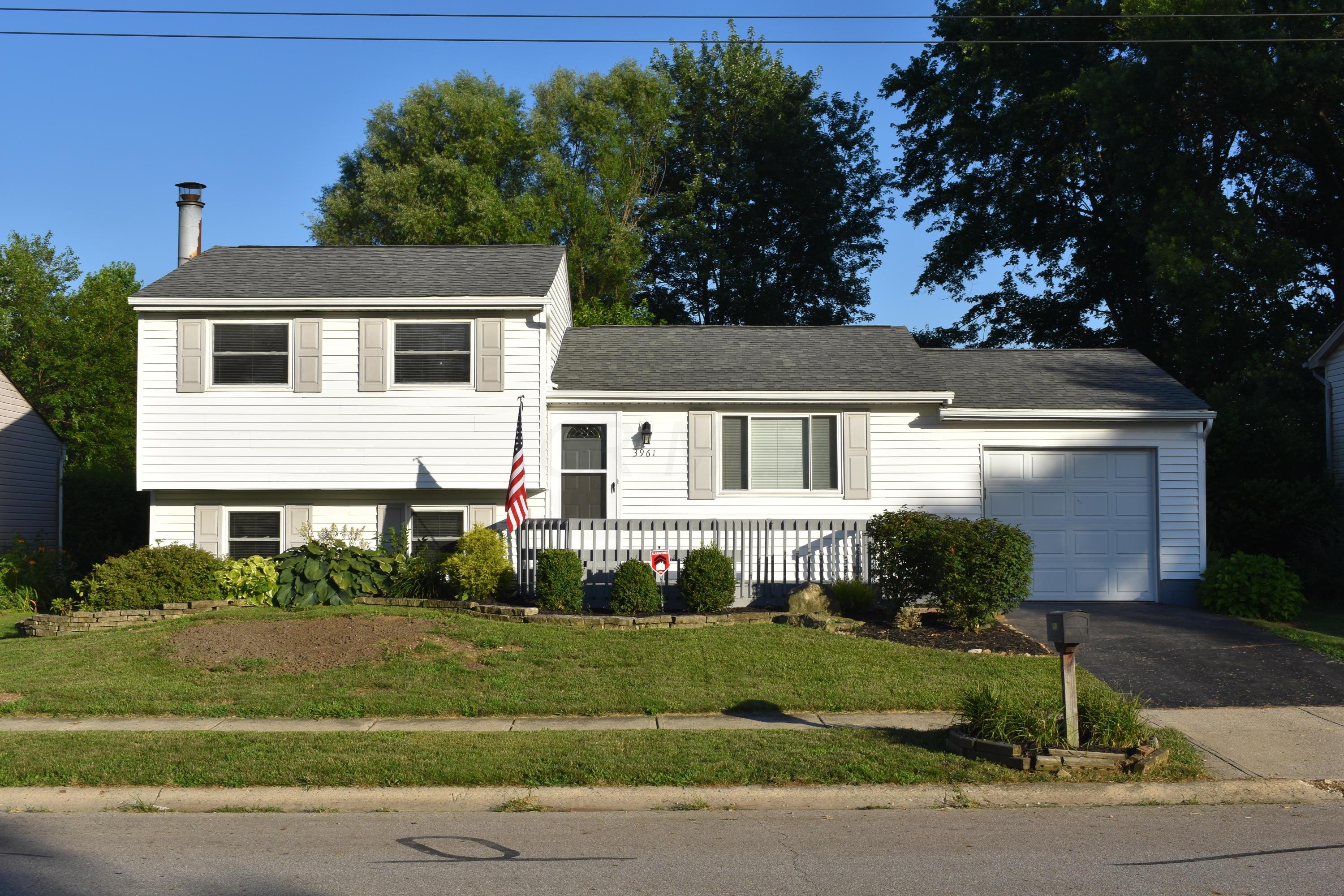 3961 Three Rivers Lane Groveport, OH 43125 - Photo 3 of 24