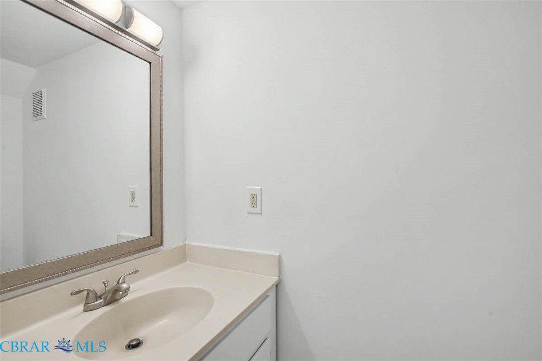 18 Bayview Court Hampton, VA 23664 - Photo 23 of 36