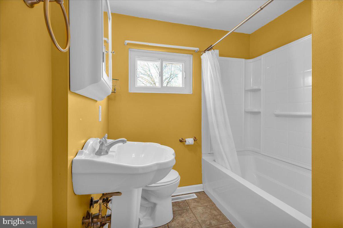 328 Keller Road Glendora, NJ 08029 - Photo 14 of 25 Bright and cheerful bathroom retreat.