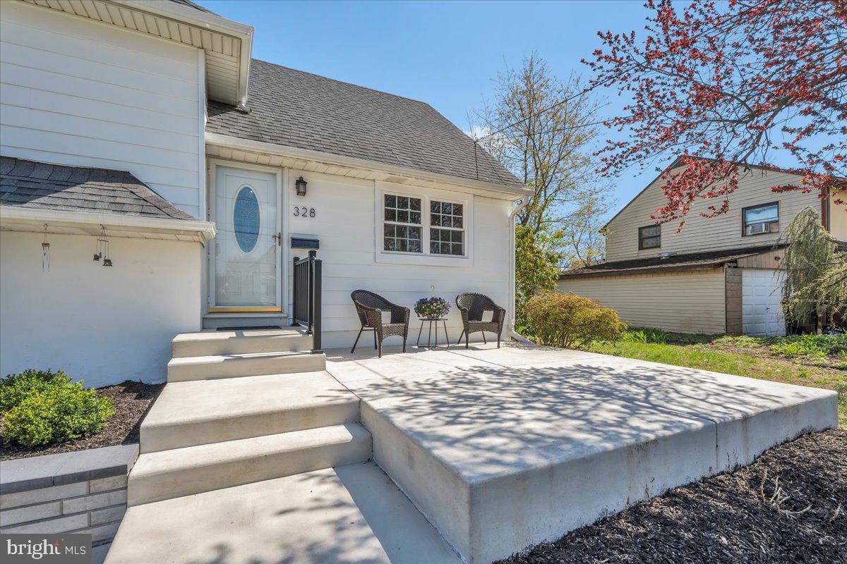328 Keller Road Glendora, NJ 08029 - Photo 4 of 25 Charming entryway with inviting steps.