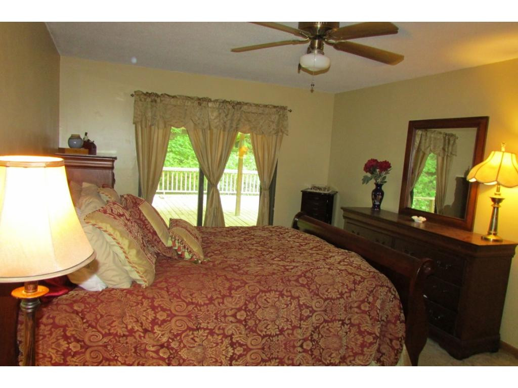 118 Wonder Valley Road Bristol, TN 37620 - Photo 11 of 36 Master Suite