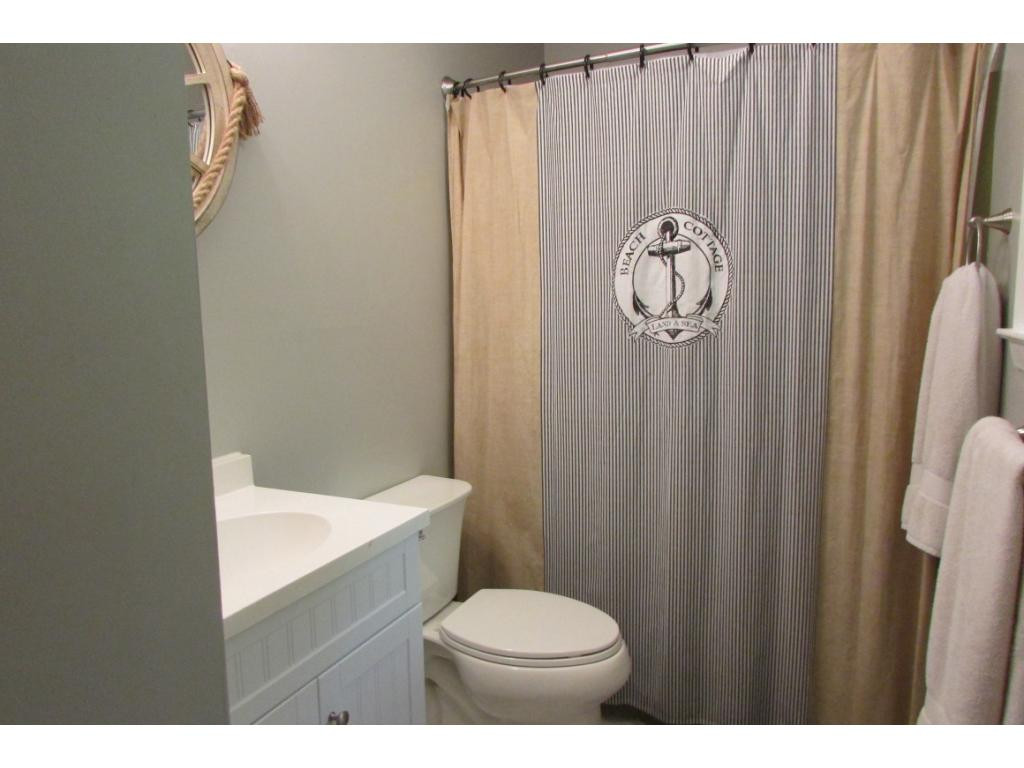 118 Wonder Valley Road Bristol, TN 37620 - Photo 12 of 36 Bath