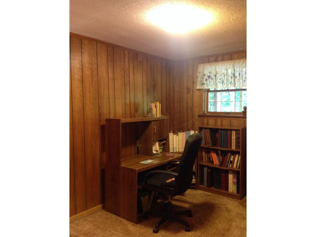 118 Wonder Valley Road Bristol, TN 37620 - Photo 26 of 36 4th bedroomoffice
