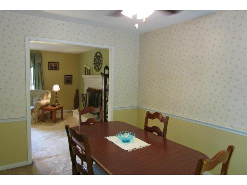 118 Wonder Valley Road Bristol, TN 37620 - Photo 10 of 36 Dining Room