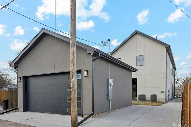 a house view with backyard