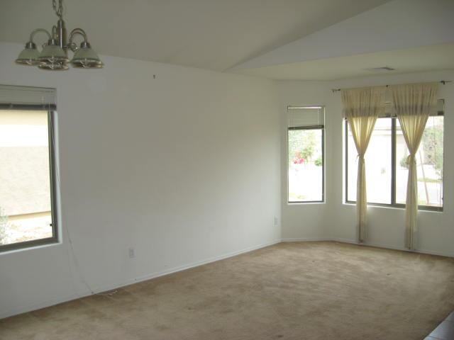 7133 West Beverly Road Laveen, AZ 85339 - Photo 4 of 17 Living & Dining Room