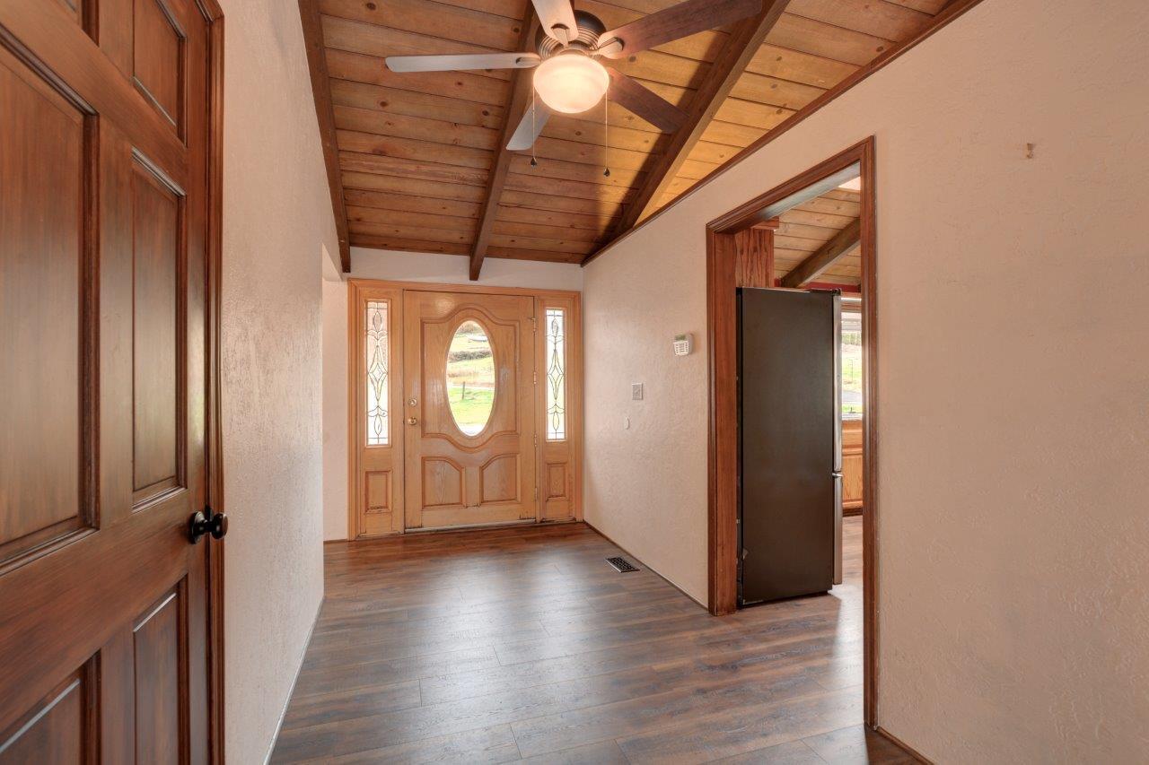 4000 North Foothill Road Medford, OR 97504 - Photo 12 of 67 b5