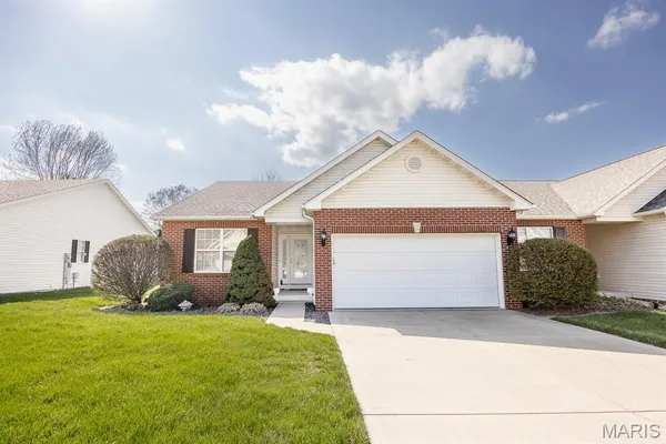 $260,000 | 3245 Jared Drive, Swansea, IL 62226